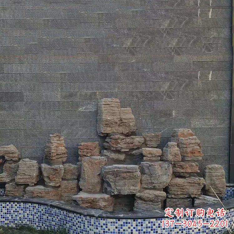 丽水别墅庭院假山鱼池