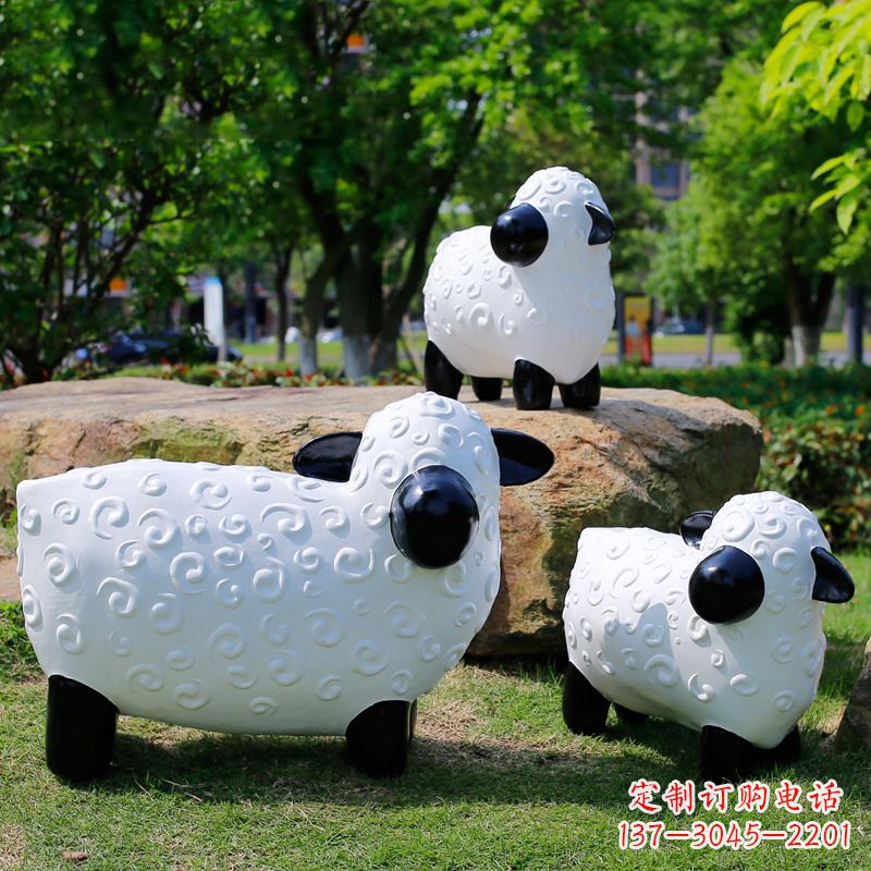 丽水玻璃钢卡通动物雕塑,增添公园草坪韵味