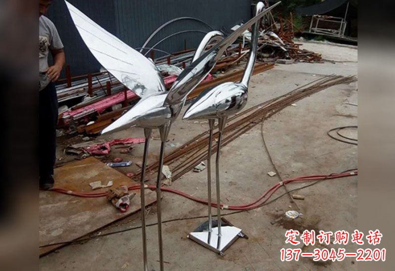 丽水不锈钢抽象仙鹤雕塑2