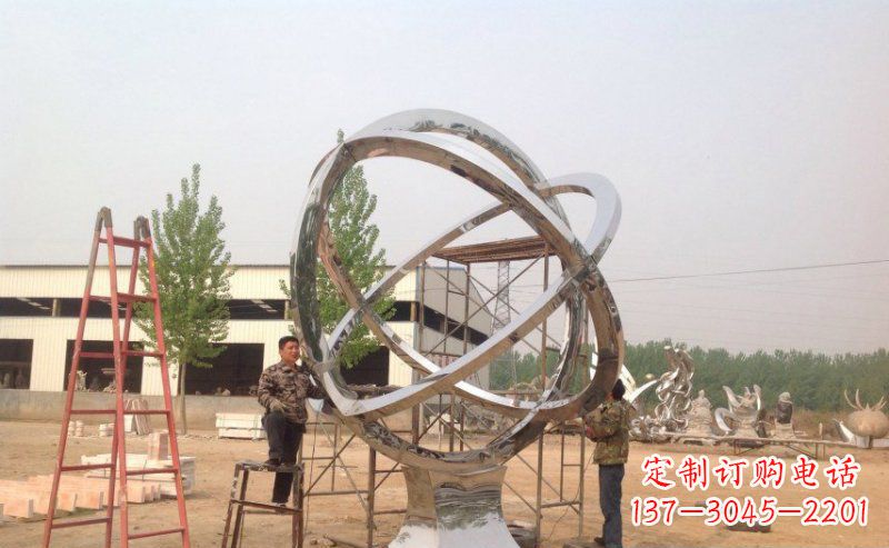 丽水不锈钢抽象圆环雕塑。