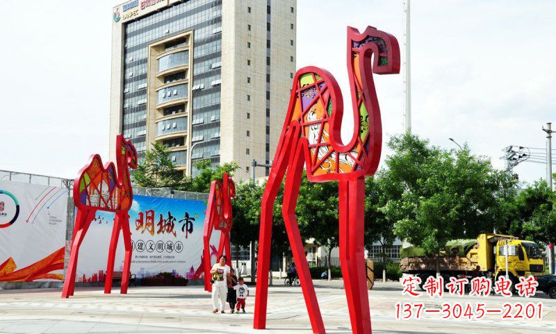 丽水不锈钢大型骆驼雕塑