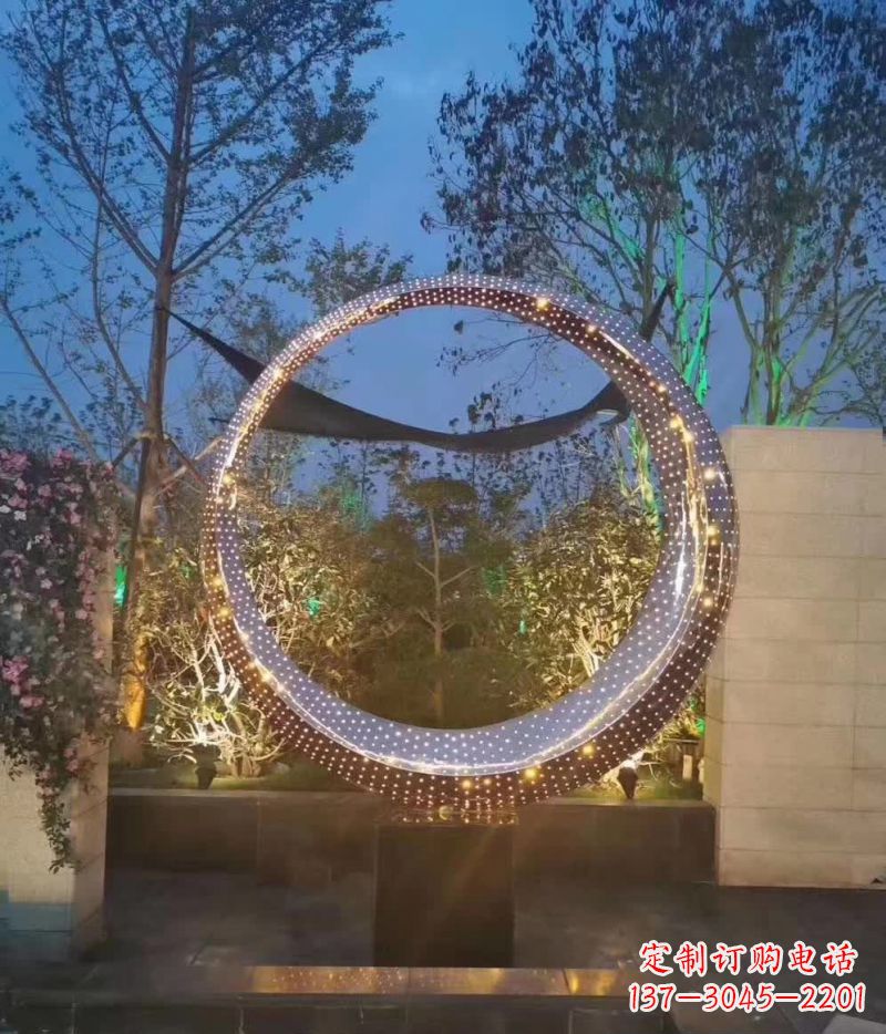 丽水不锈钢圆环雕塑艺术与环境的完美结合