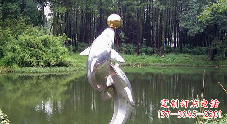 丽水海豚的传说——不锈钢公园顶部雕塑