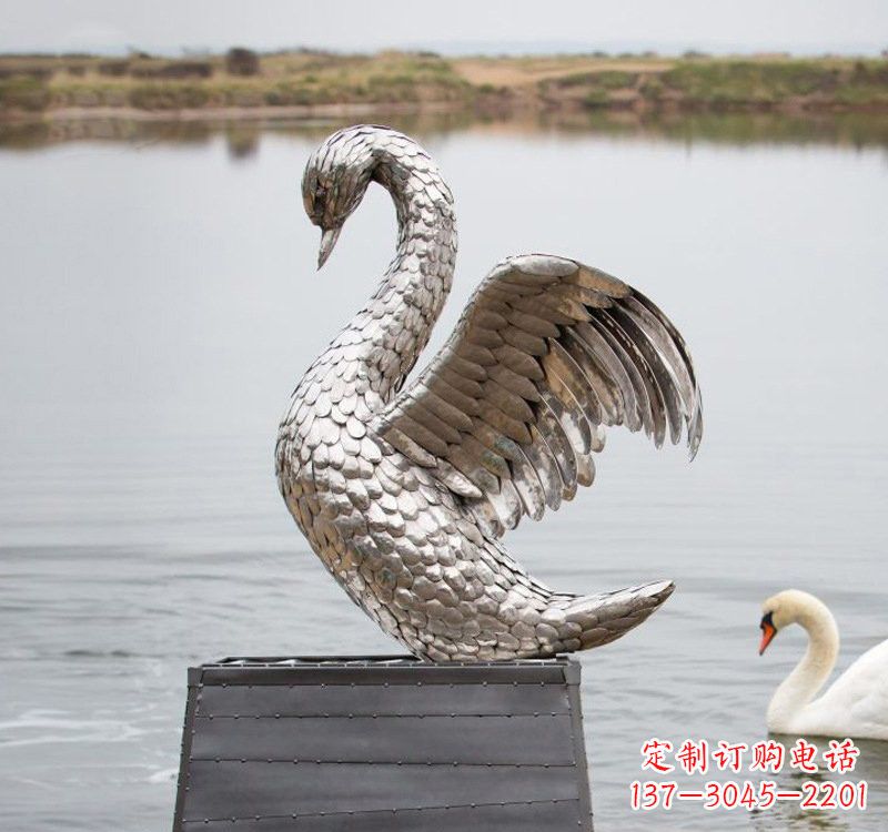 丽水不锈钢雕刻的优雅天鹅