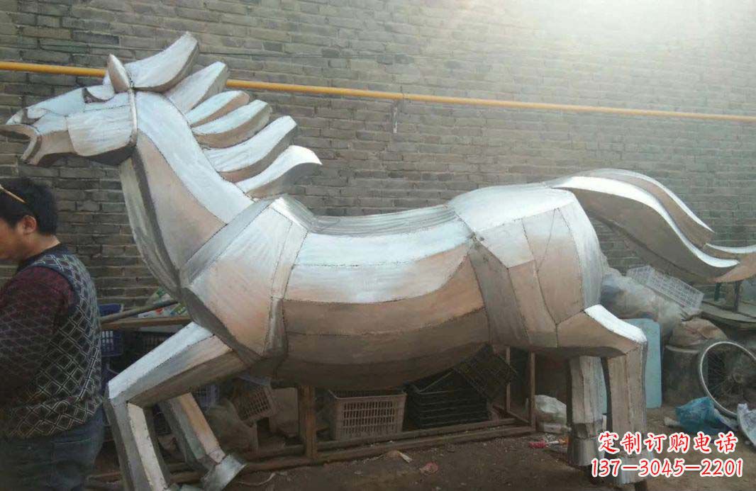 丽水不锈钢户外马雕塑精美的艺术装点