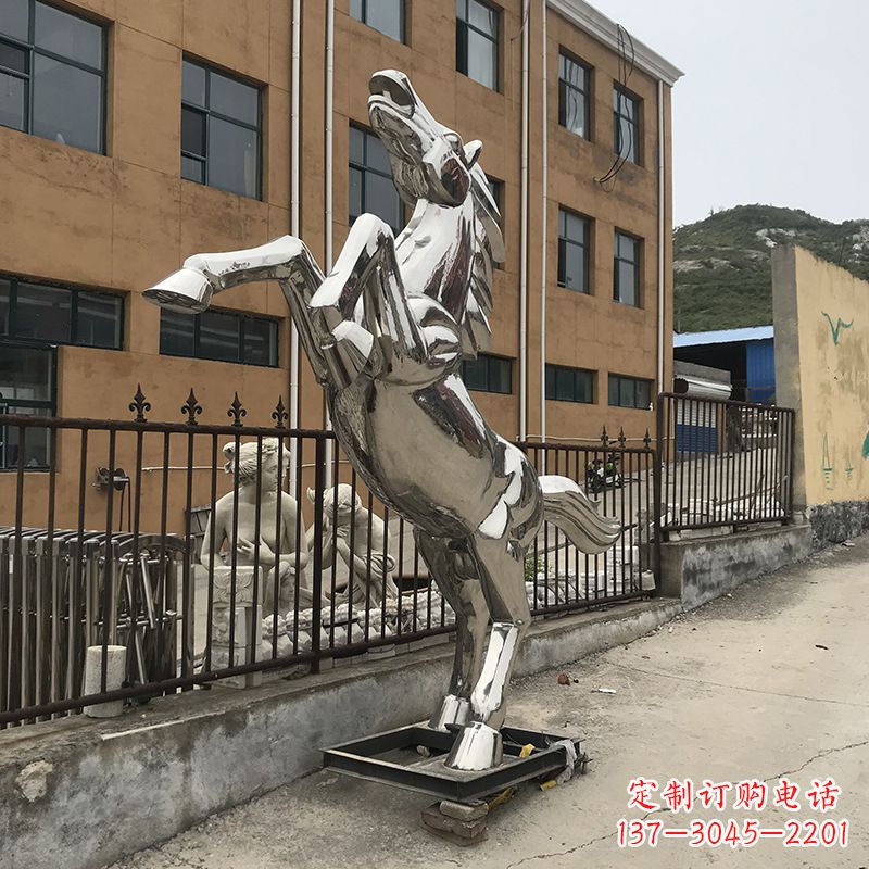 丽水不锈钢镜面奔马雕塑