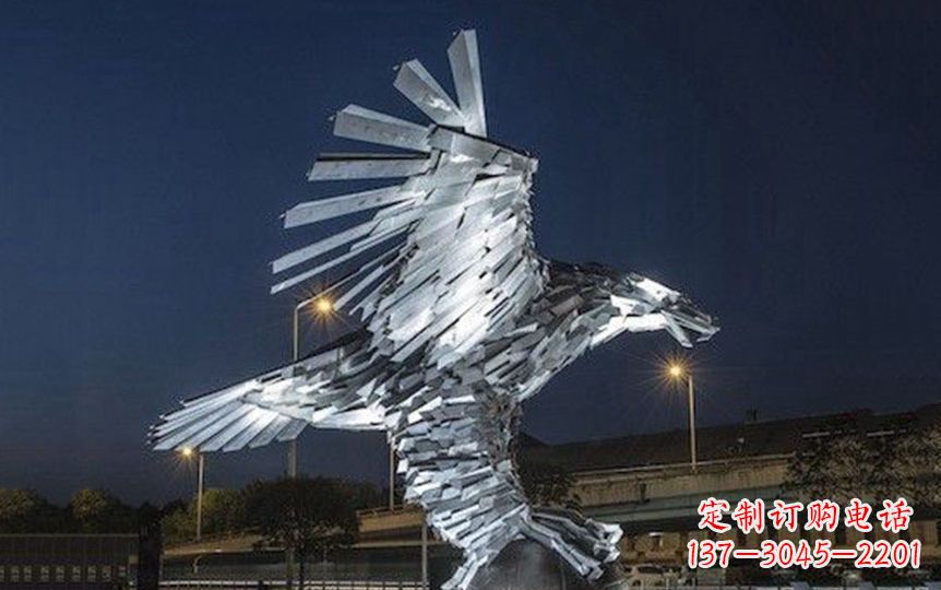 丽水金色老鹰展翅飞翔——不锈钢老鹰抓球广场景观雕塑