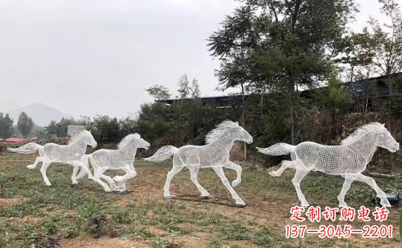 丽水不锈钢马雕塑勇往直前