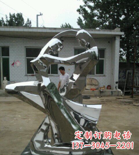 丽水浪漫的不锈钢情侣雕塑