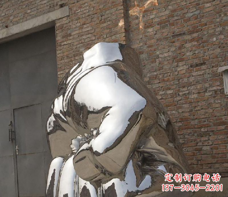 丽水不锈钢拳头雕塑 (2)