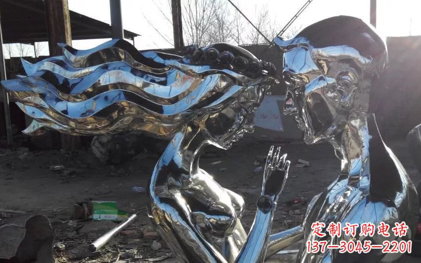 丽水浪漫之爱——不锈钢情侣雕塑