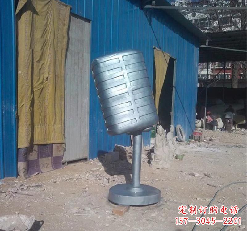 丽水不锈钢艺术话筒雕塑
