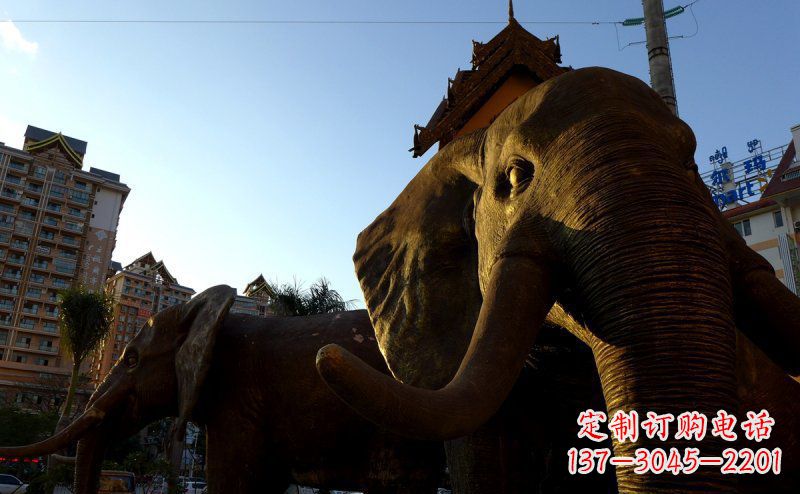 丽水步行街上的大象雕塑——给街道带来活力