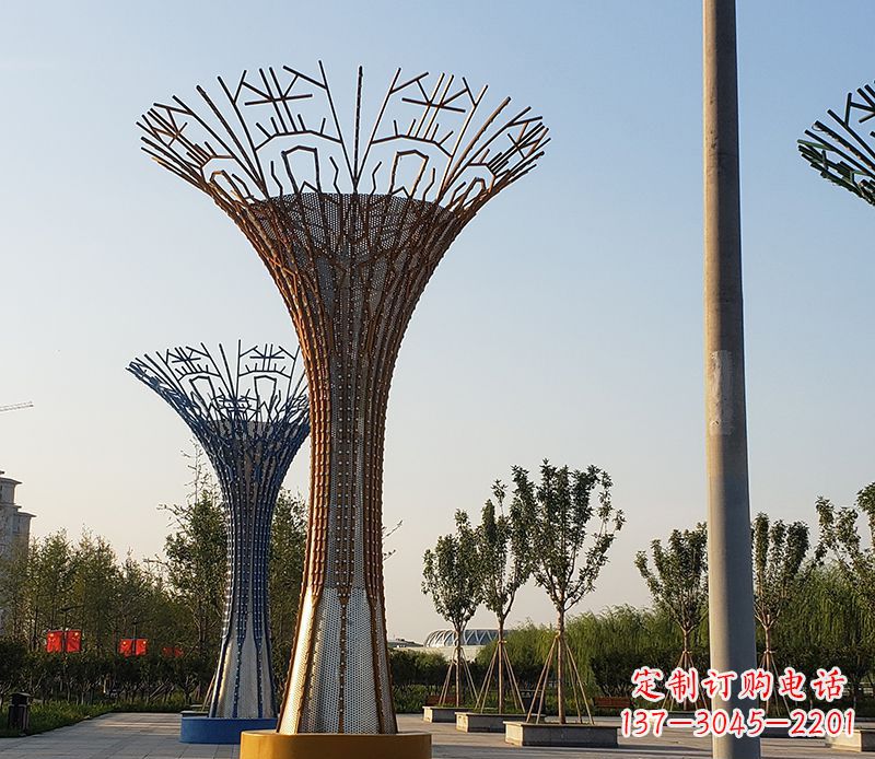 丽水城市景观的点缀——不锈钢树叶雕塑