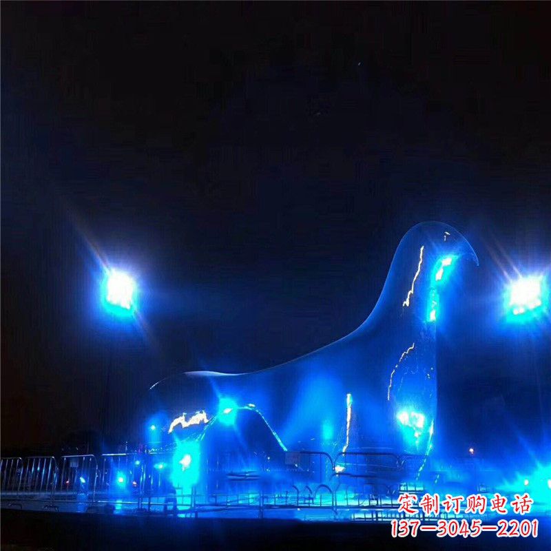 丽水鸽子雕塑彰显夜景灯光之美