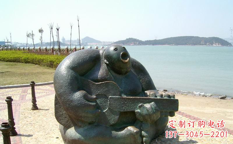 丽水音乐驻足,公园弹吉他铜雕