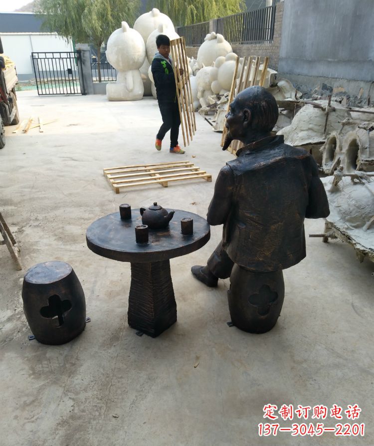 丽水精美的老人铜雕