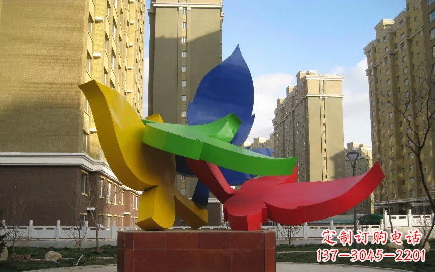 丽水广场不锈钢抽象树叶雕塑
