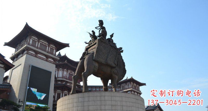 丽水广场骑骆驼的古代美女景观铜雕