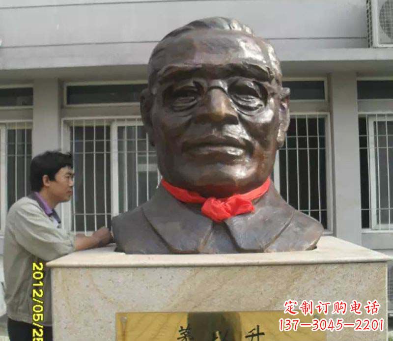 丽水领雕塑:打造精致头像铜雕