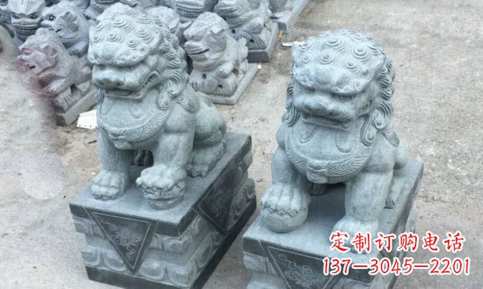 丽水青石小狮子门口石雕,精美传统风格