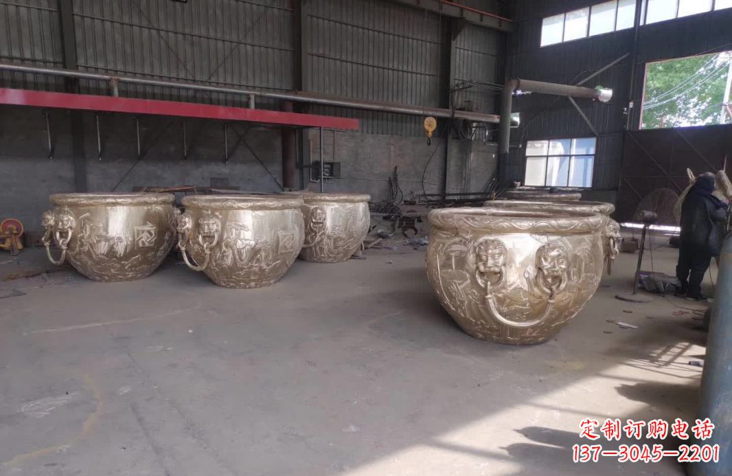 丽水寺庙水缸铜雕塑