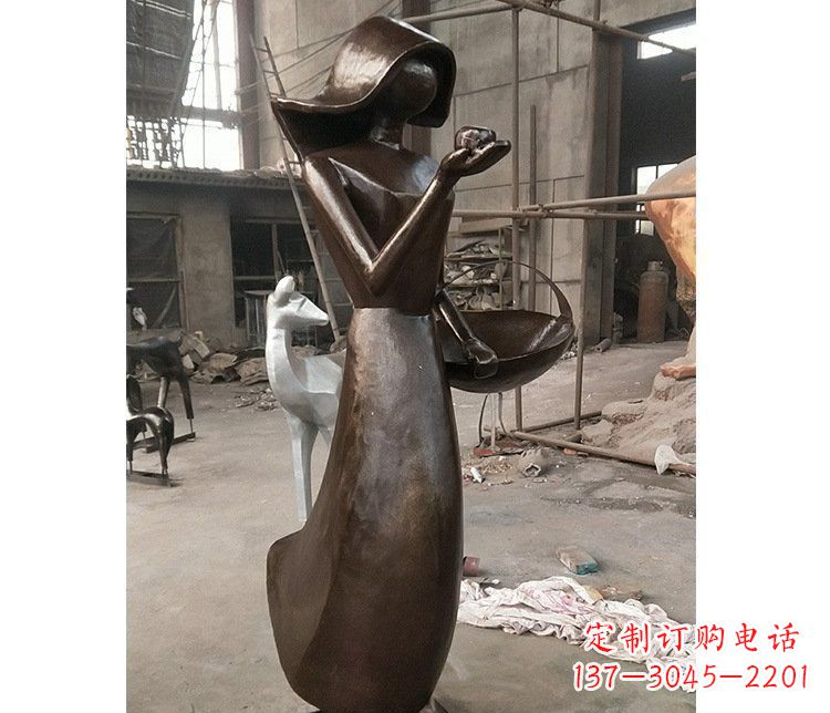 丽水铜雕逛街女孩人物雕塑