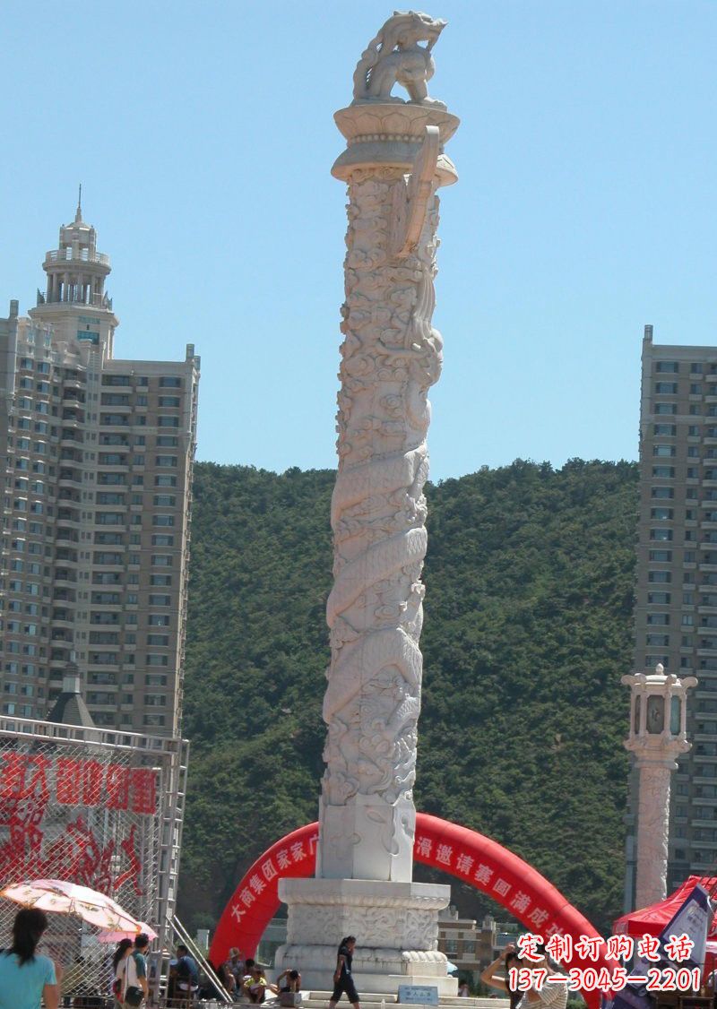 丽水晚霞红广场龙柱