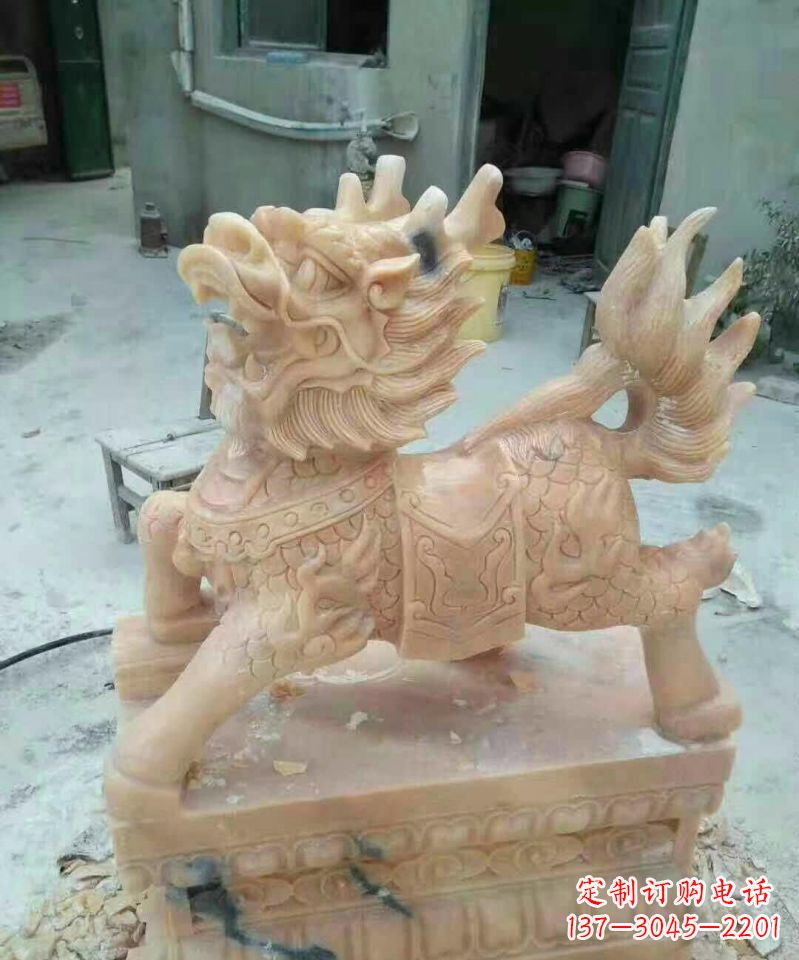丽水晚霞红麒麟雕塑112