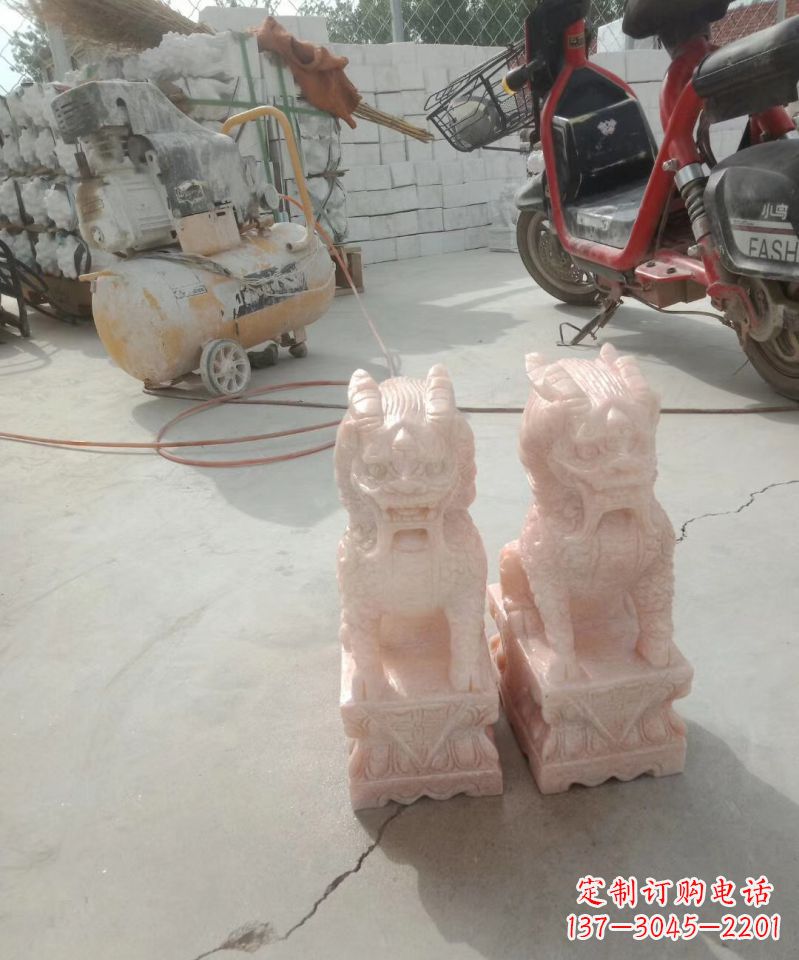 丽水晚霞红神兽麒麟动物雕塑