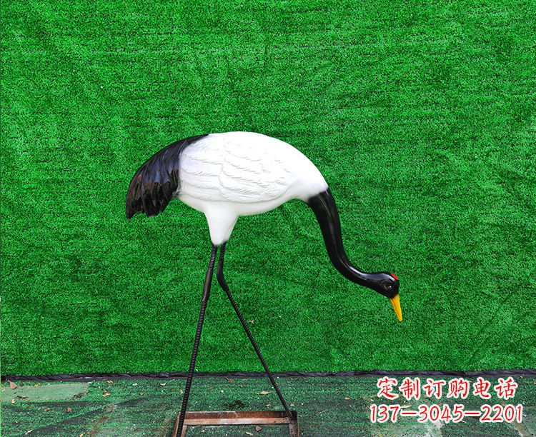 丽水仙鹤头雕塑
