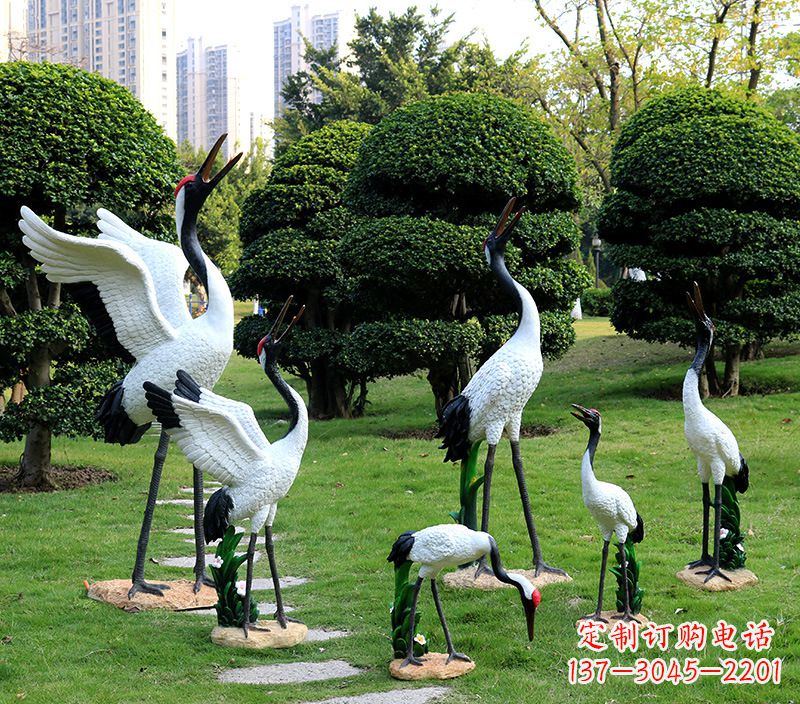 丽水幼儿园卡通丹顶鹤雕塑