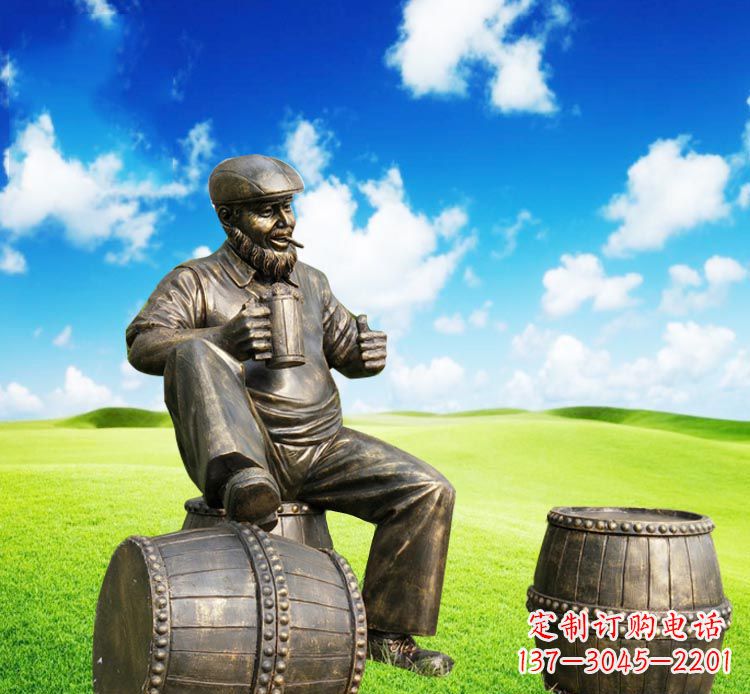 丽水坐酒桶喝啤酒的西方人物铜雕